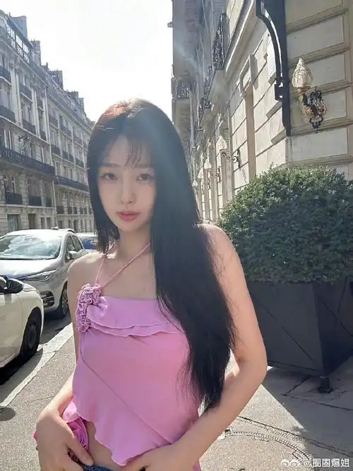 虞书欣吊带拖尾裙##虞书欣