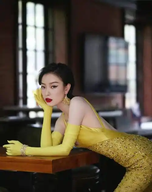 朱珠,倪妮,钟楚曦|时尚可以有很多种,你更喜欢哪一种?_气质_小蓝_电影