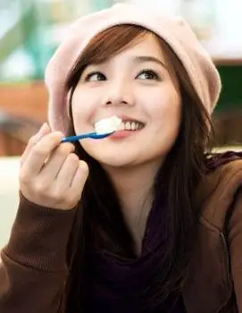 谁能给我韩国演员柳真的图片?最好是她个人单独拍的.