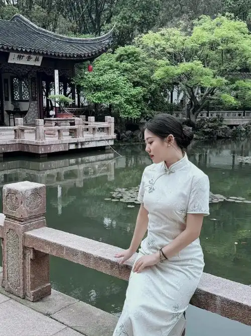 旗袍#   cr:穆铁柱