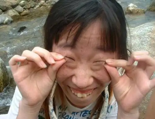 女朋友很丑怎么办 至今没有女友 是不是太丑了 - 暗点博客