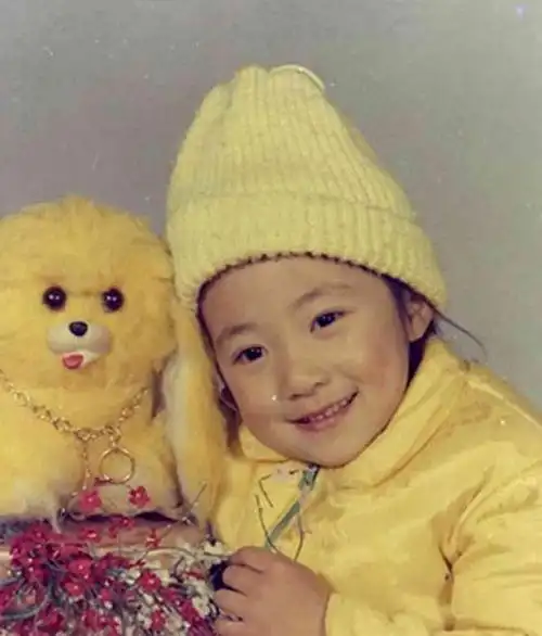 刘亦菲真实家境曝光住豪宅有佣人如同贵族千金网友太优越了