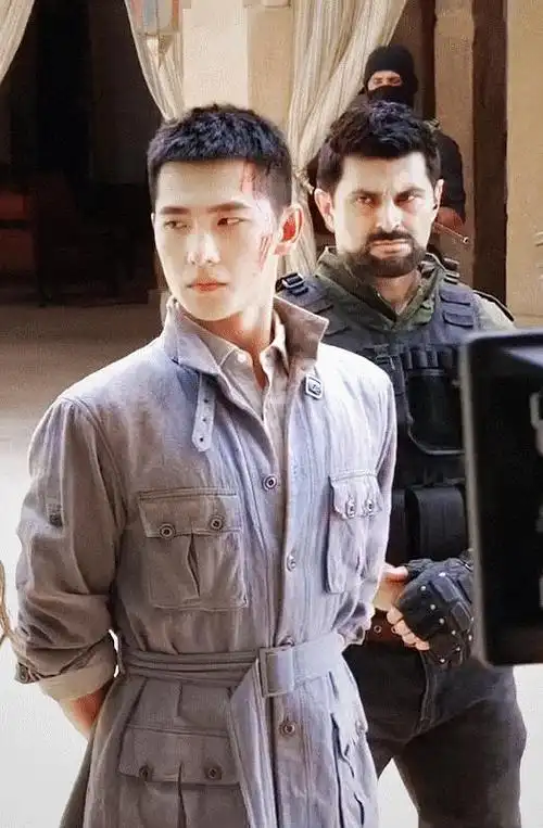 杨洋雷震宇图片