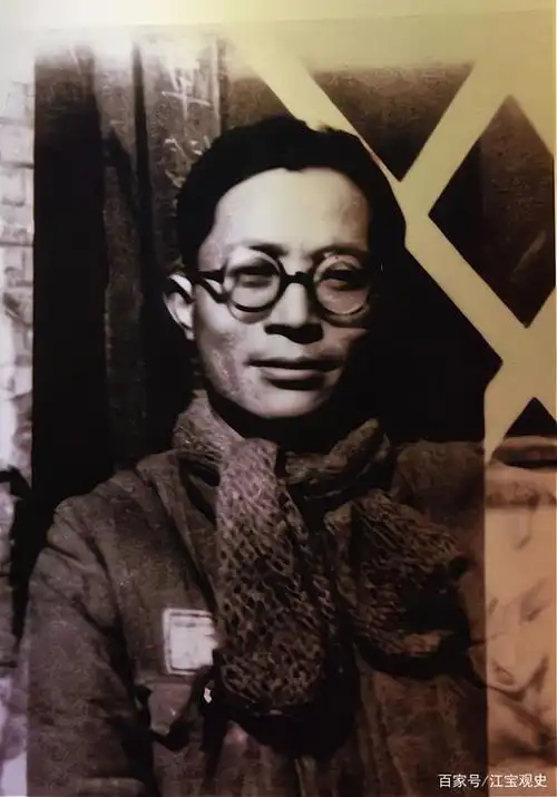 他在火车上写出《歌唱祖国》,大娘看他又哭又笑,以为是个疯子