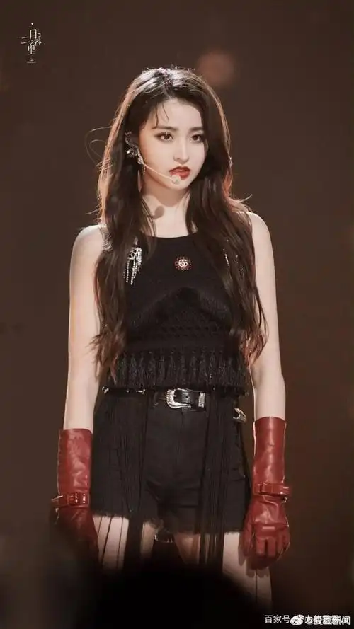 金子涵发胖,身为女爱豆还是要注意身材管控