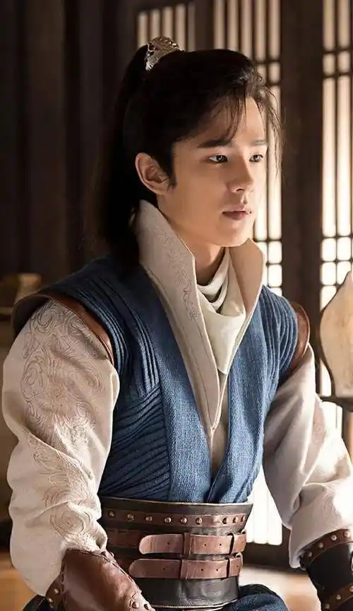 杨洋帅,肖战,王一博少年感十足_图片_微博_来源