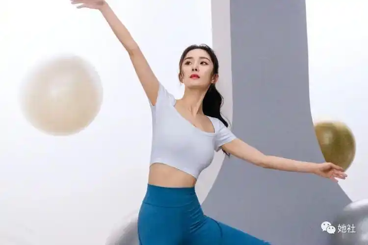 刘亦菲的露腰杀,卷的不止马甲线!女明星们的身材管理有多震撼?