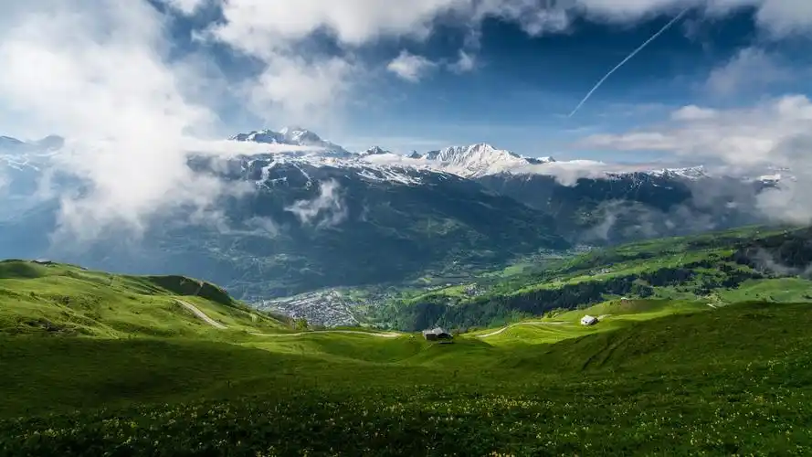 2020-06-16壁纸封面图春天 高处的山风景桌面壁纸壁纸壁纸于2020-06