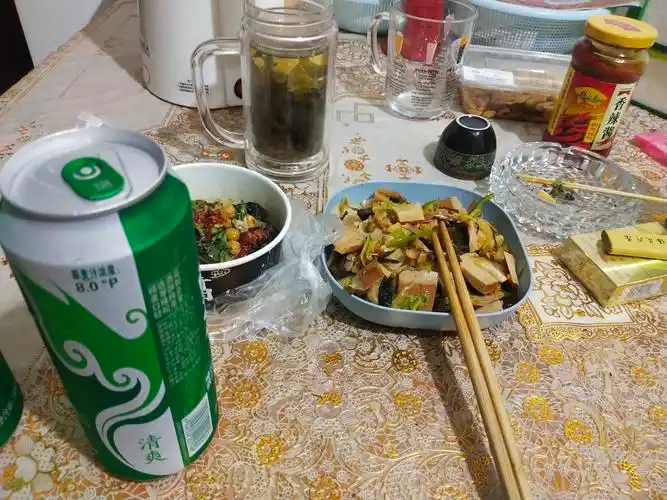 老哥们没毛也要喝酒啊