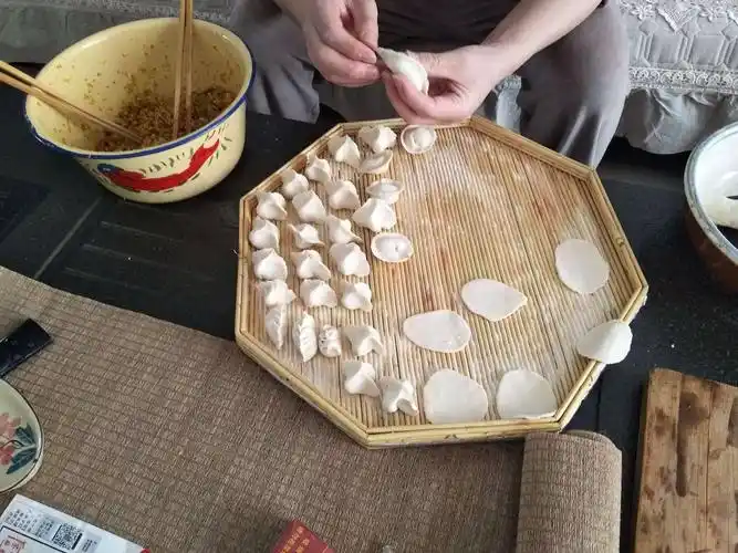 家中的自己,包饺子,度过冬至