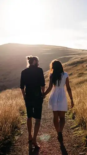 甜蜜欧美情侣锁屏