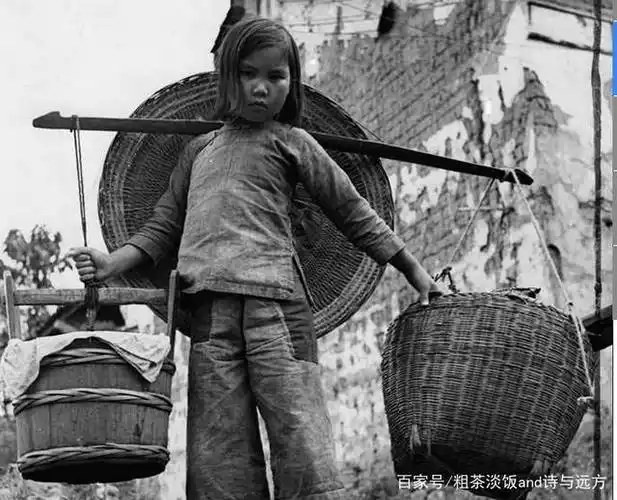 一定是万元户家庭,一般70后都穿过补丁衣服,所以那个年代的我们,补丁