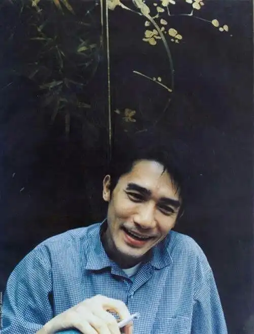 梁朝伟适合做手机壁纸的照片