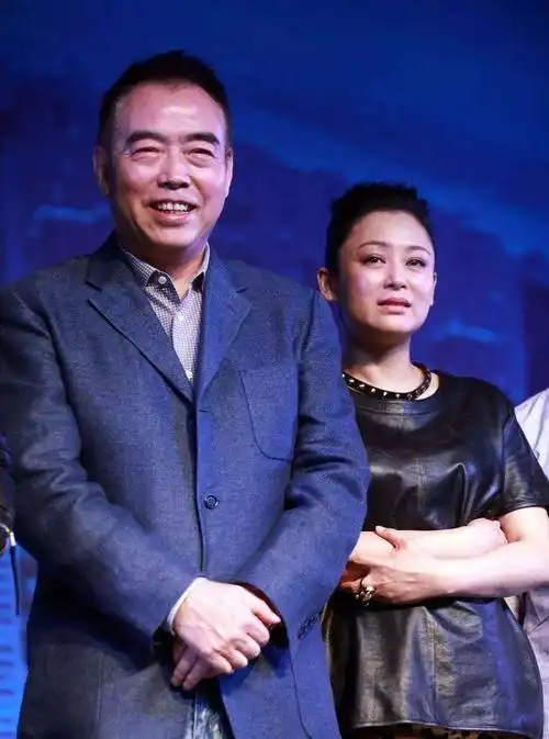 陈凯歌和倪萍同居6年,为何最后娶了陈红?看照片你就懂了