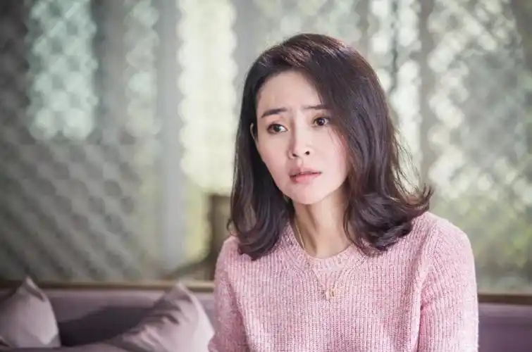 有种"整容"叫于明加结婚,老公胡俊变化不大,她却像变了一个人