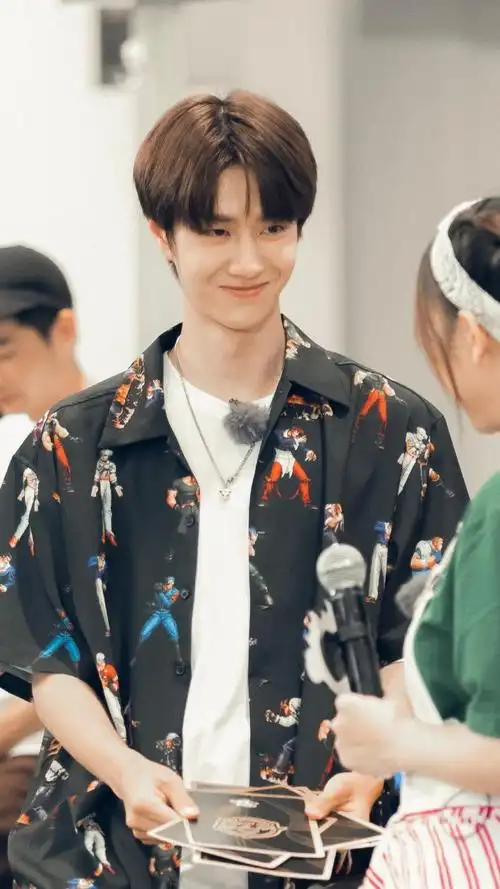 极限青春王一博