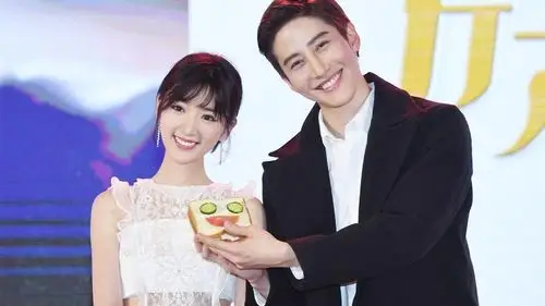 陈翔承认与毛晓彤分手,自责:是我没保护好毛晓彤,一段话感动粉丝