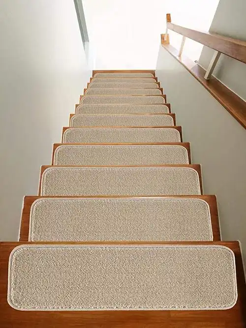 mod-arte | solo 系列 | 楼梯踏板 | 现代和当代 | 纯色 | 橡胶底防滑