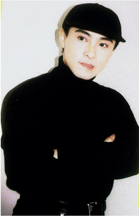 20岁的张卫健,这些照片你一半都没见过