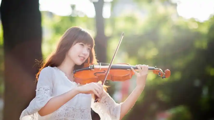 小提琴美女唯美心情壁纸