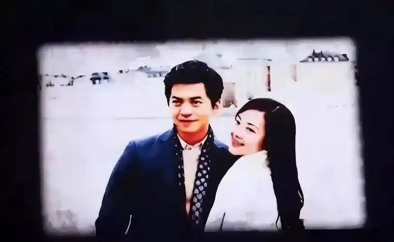 李健:和10岁遇到的女孩结婚,婚后20多年仍在蜜月期