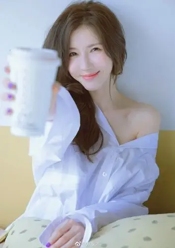 美女演员方安娜迷人性感写真美照好美啊