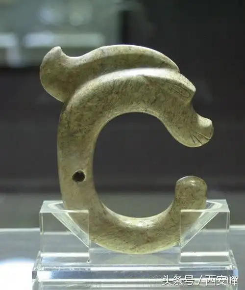 走进赤峰市玉源博物馆参观红山文化玉器