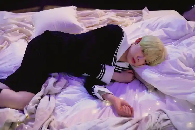 p>崔然竣,1999年9月13日出生于韩国首尔市城北区