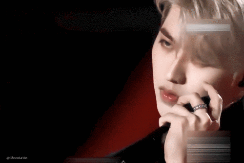 每一张都是鲨疯了的存在 蔡徐坤生人勿近的拽男时刻分享