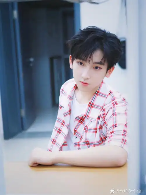 乐华少年yhboys张俊一