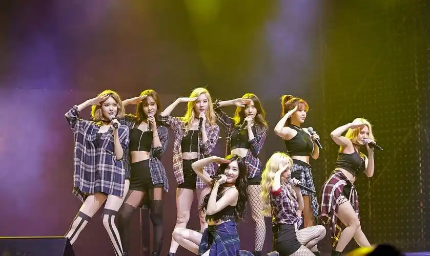 2015少女时代少女时代腾讯视频专属演唱会_高清图片大全-爱豆app