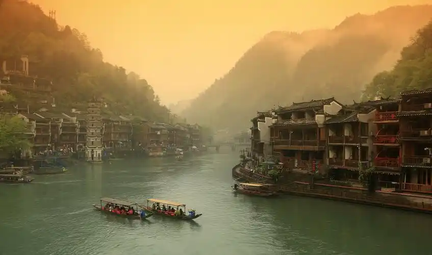 2016 · 凤凰古城