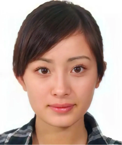 18位女星证件照曝光,没有对比就没有伤害,你觉得谁是天生美丽?