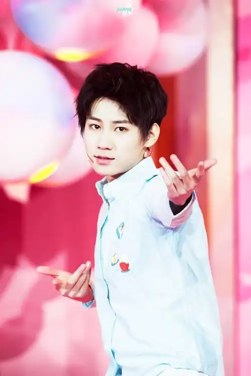 张真源##举世无双张真源