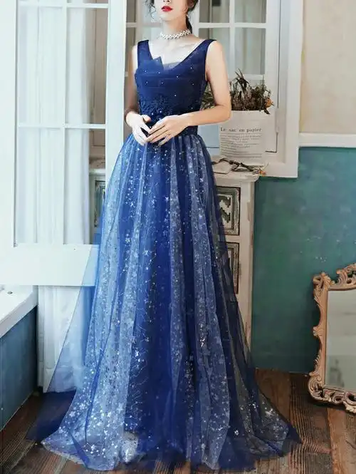 主持人晚礼服2021新款气质名媛年会轻奢小众高端长款惊艳礼服裙女