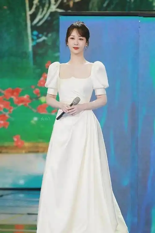 杨紫大美女,端庄优雅大方!_高清图集_新浪网