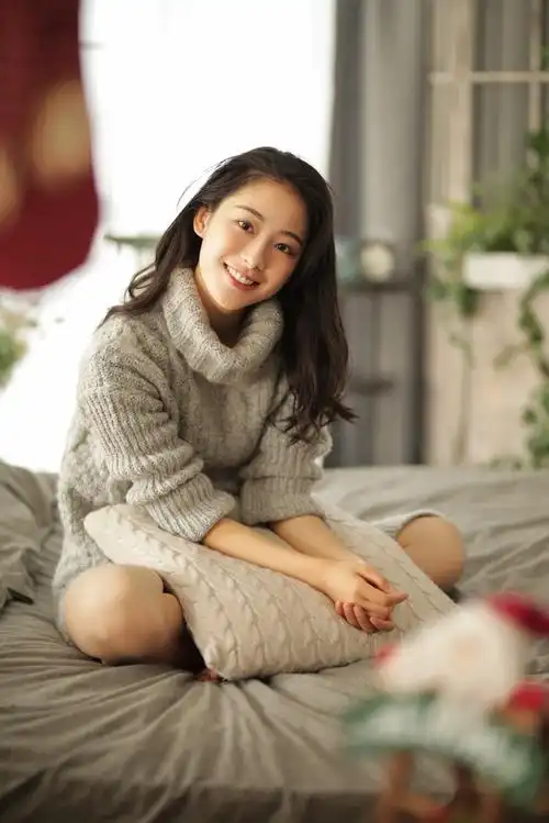 潘启言就读于同济大学表演系本科95年天蝎座上海人