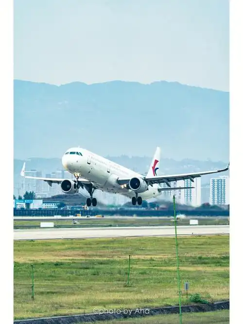 76重庆江北机场近距离看飞机起飞攻略