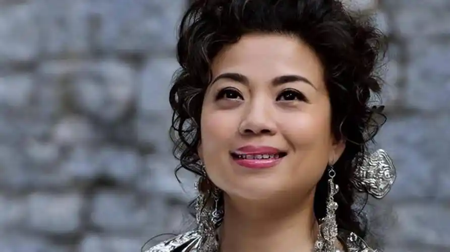 歌唱家张也:跟初恋分手后,53岁还单身,有吕继宏陪伴很幸福_张星_张烨