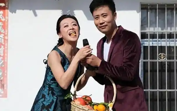 曾经被妻子倒追,最终又被抛弃,著名歌手耿为华的爱情故事令人唏嘘.