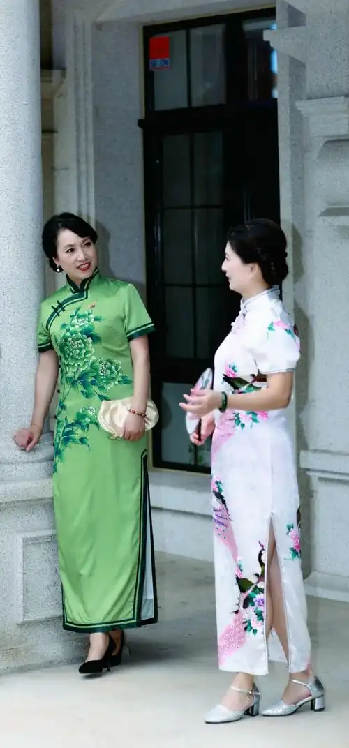 姐妹旗袍秀 - 美篇