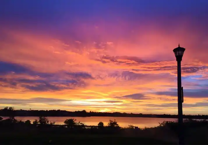 五彩云霞            (张桂荣)