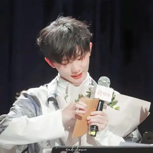 马嘉祺6p "可爱小马" 原:桑苑