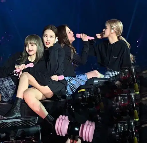 blackpink大头照曝光四人颜值再引争议真的不好看