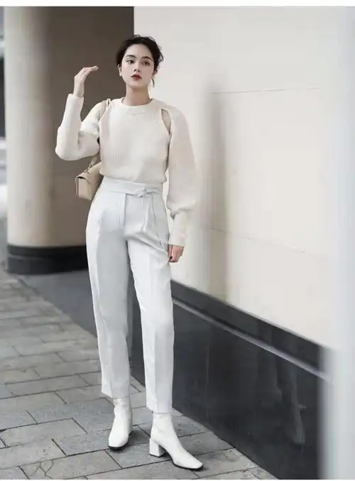 米色鞋子搭配什么颜色裤子和衣服,男士米色鞋子配什么颜色裤子(米白色