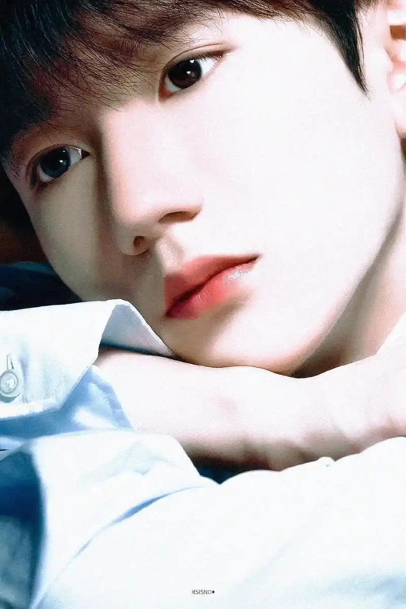 王源 #一眼沦陷 #该死的镜头感 #绝美 #侧颜  又一个 - 抖音