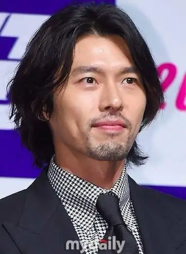 看了金秀贤的入伍照,韩流欧巴的寸头才是颜值杀手啊!