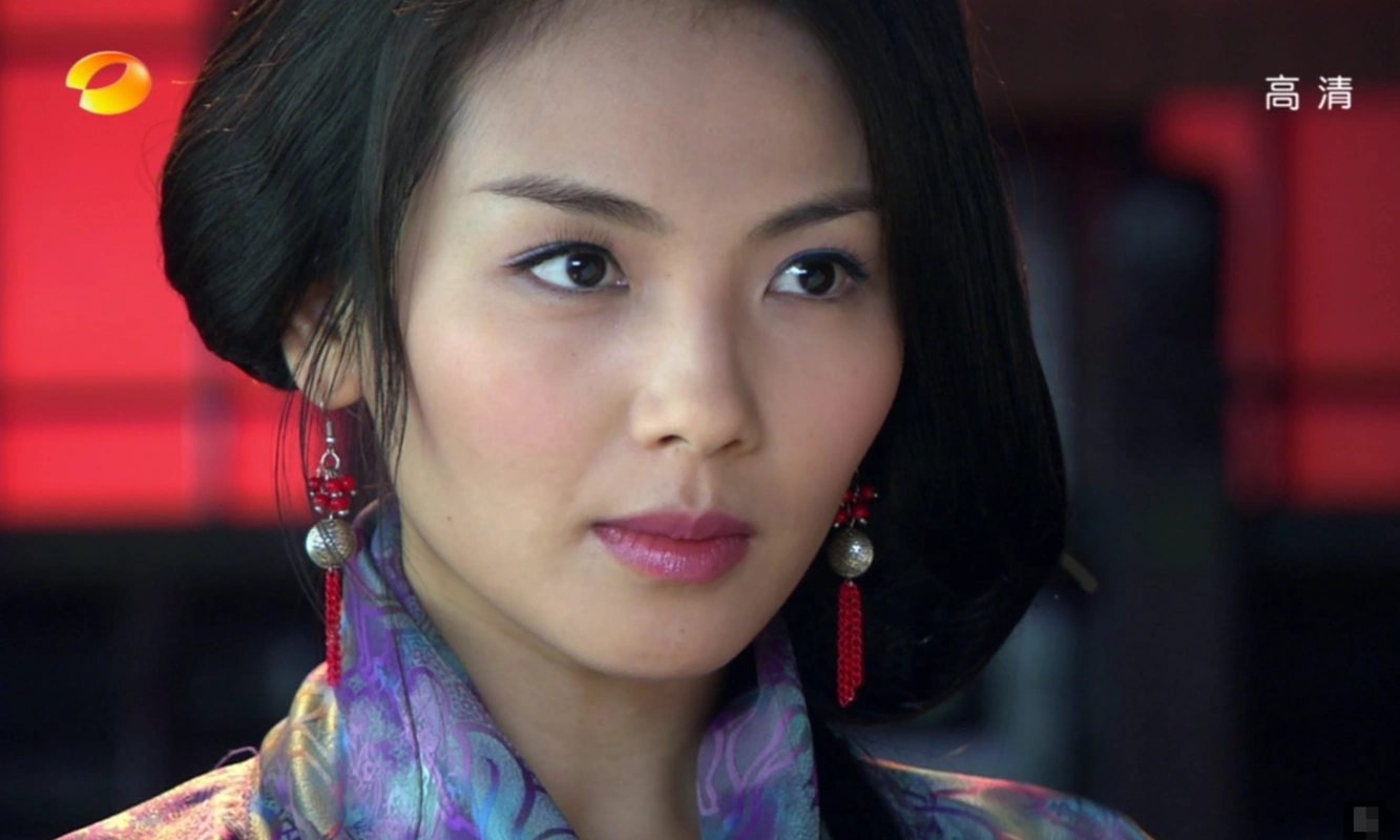 刘涛《倾世皇妃》中温静若的长耳环,个个美翻天,图四简单却最美