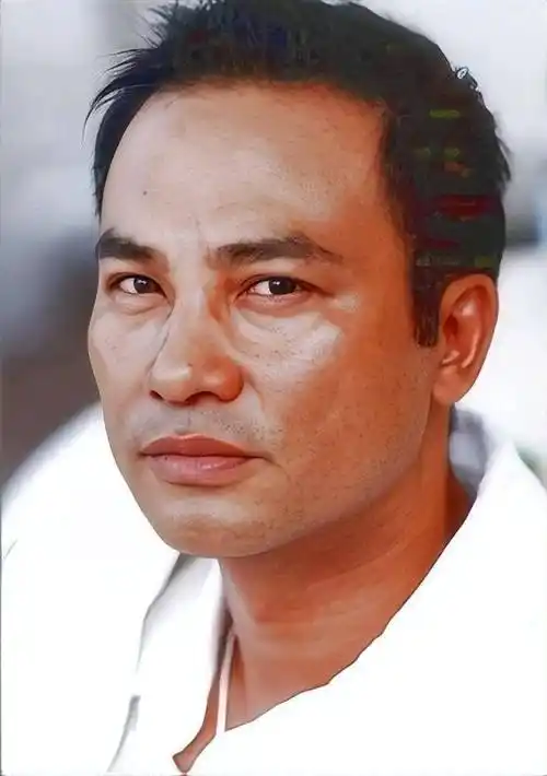 著名演员任达华:因爱不要孩子,50岁看到女儿时热泪盈眶_父亲_观众