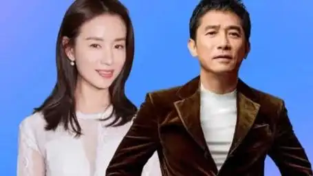 2010年一天,梁朝伟在珠宝店买了一对手镯,第二天出现在董洁手上